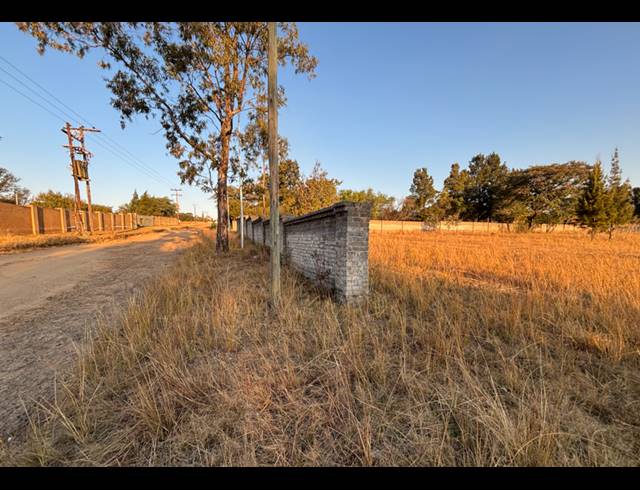 8,565M² VACANT LAND FOR SALE IN GLEN AUSTIN AH